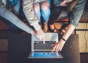 Que penser quand … nos enfants naviguent sur le Web?